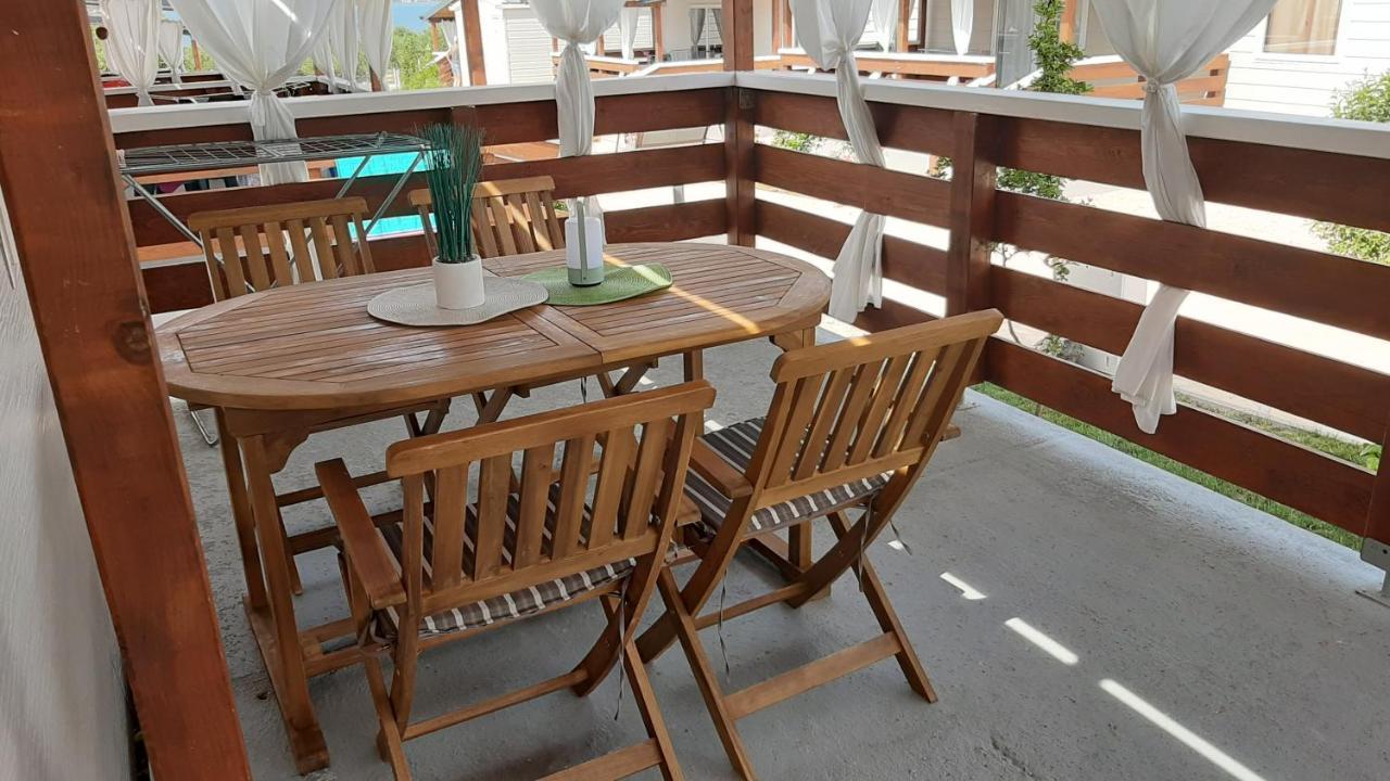 Mobile Homes Kamp Maslina, Биоград-на-Мору Экстерьер фото