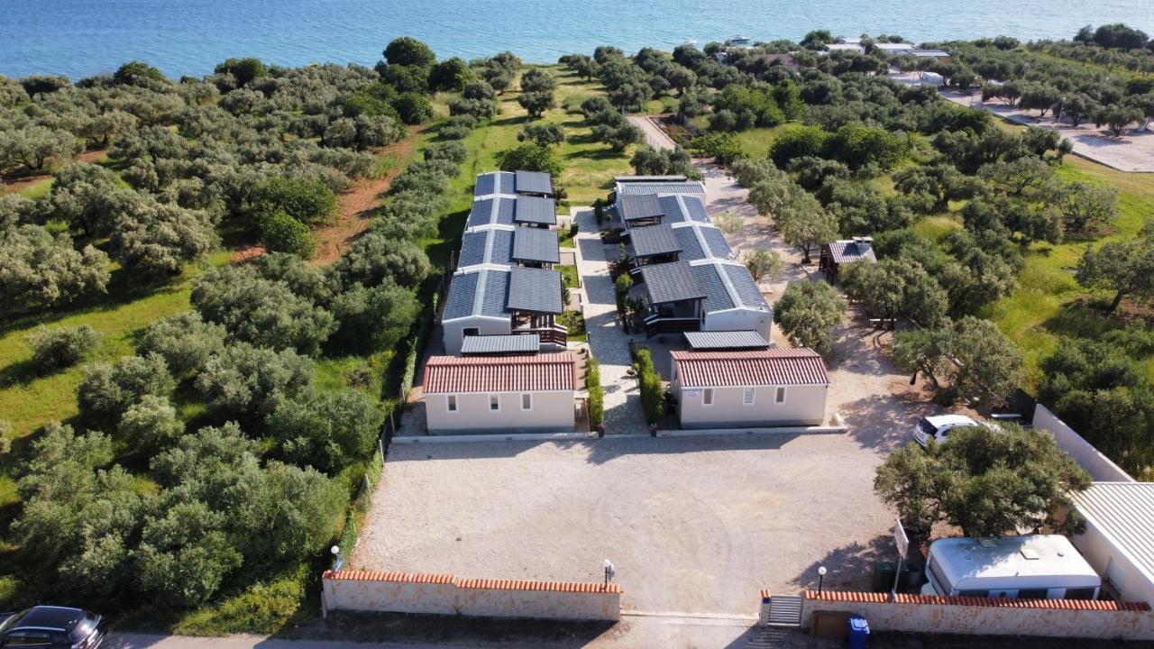 Mobile Homes Kamp Maslina, Биоград-на-Мору Экстерьер фото